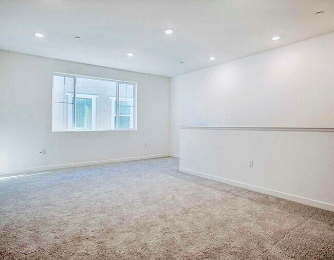 Building Photo - 5401 Spg Mountain Ln