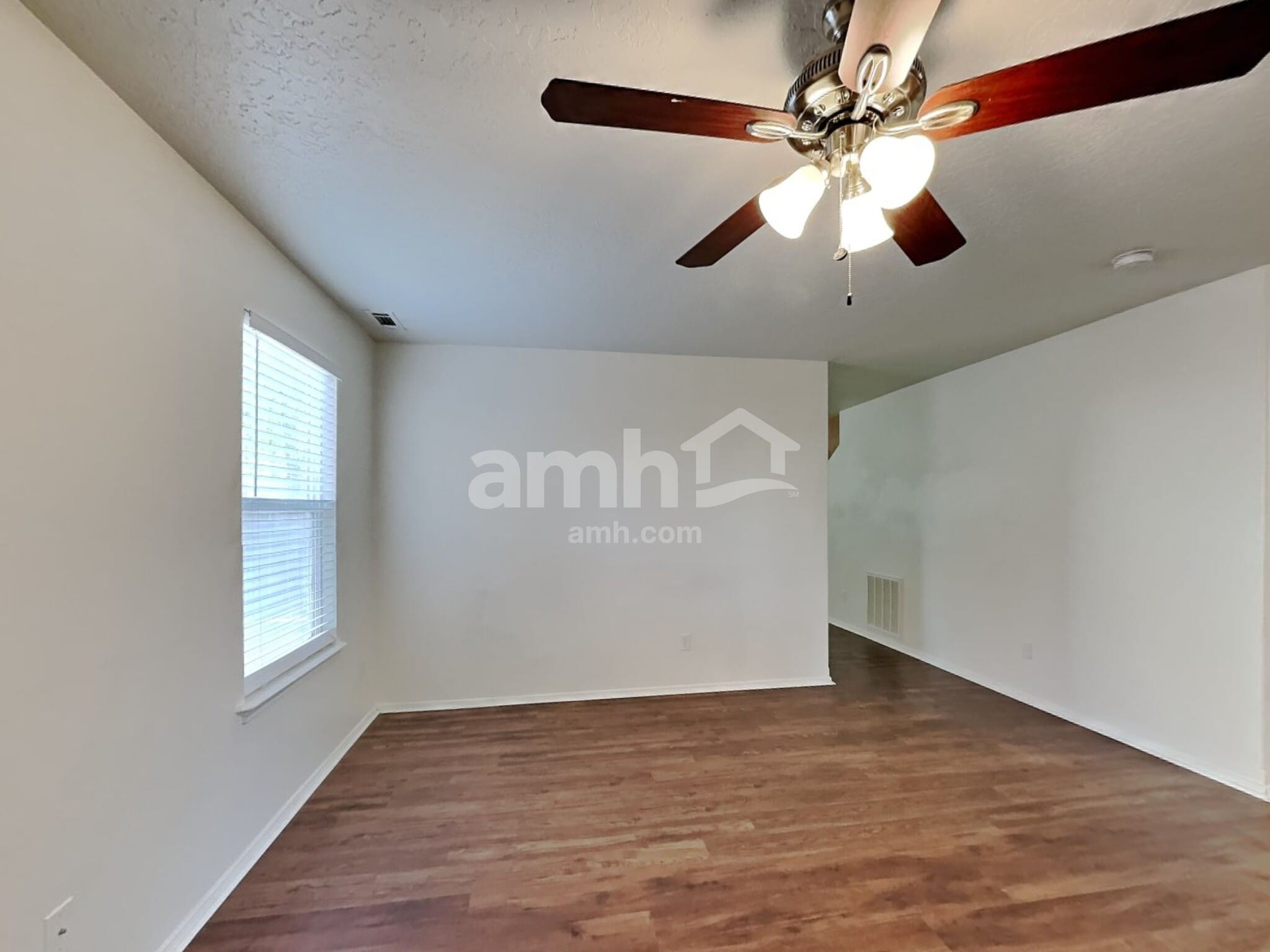 Building Photo - 372 W Wood Owl Dr