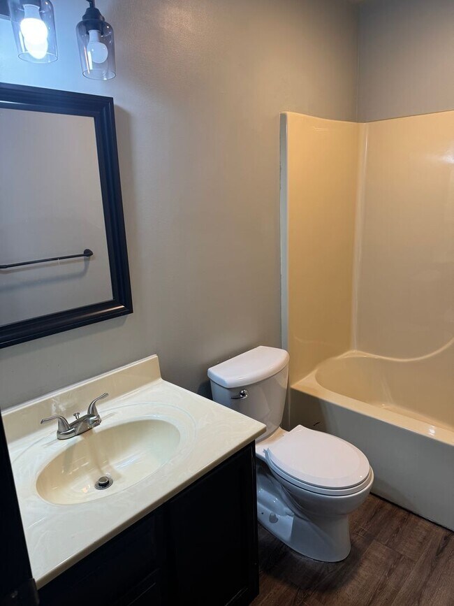 Building Photo - 3 Bedroom | 2 Bathroom | 2 Car garage | La...