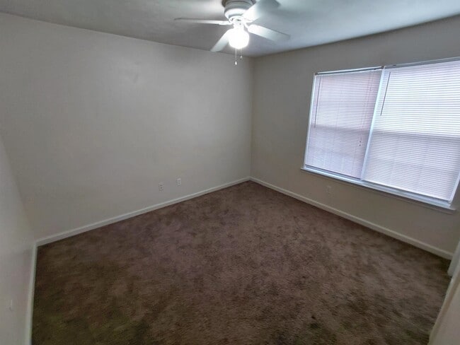 Building Photo - 1557 Payne St