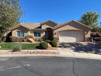 Building Photo - Charming 3-bedroom, 2-bathroom residence in Sagewood at Seven Hills