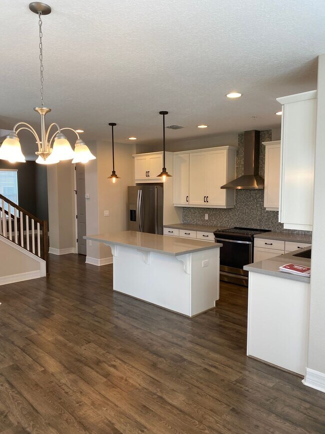 Building Photo - 1061 Clifton Springs Ln