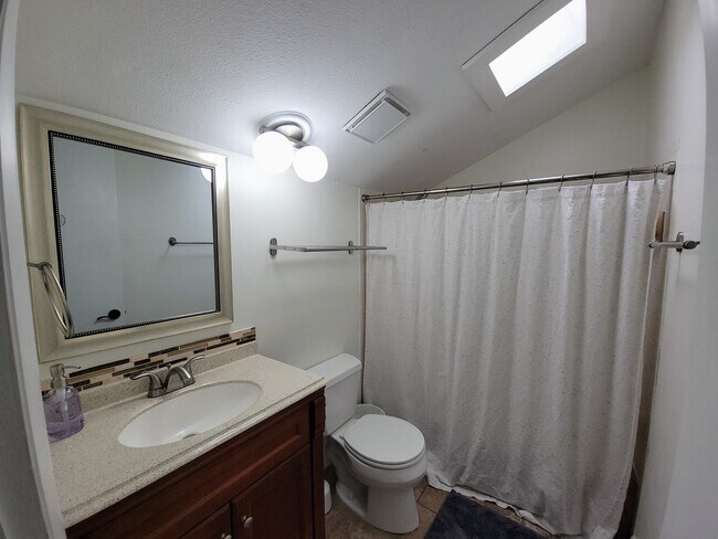 Building Photo - 3831 Apache Ct W