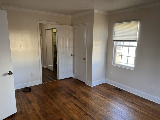 Building Photo - 115 Kenneth Blvd