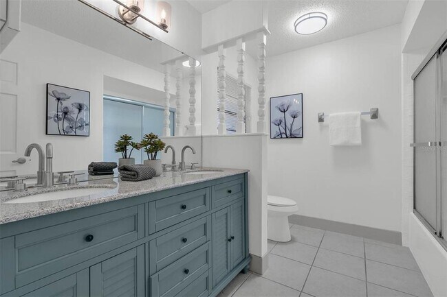 Building Photo - 123 Golf Club Dr