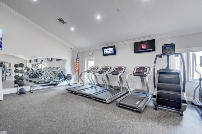 Building Photo - 10321 Hidden Springs Ct