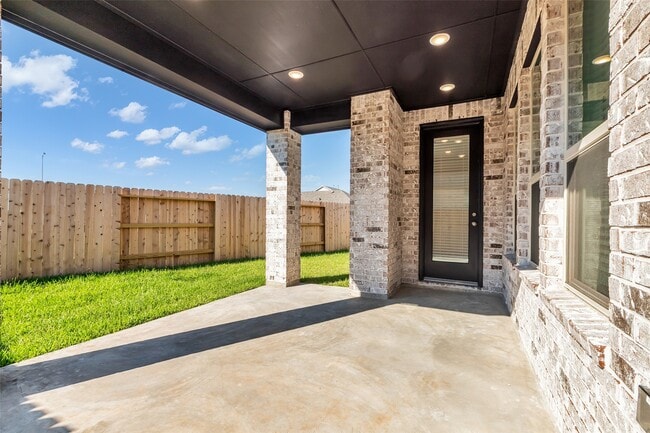 Building Photo - 27007 Golden Isle Ln