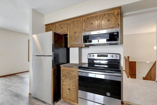 Building Photo - 2350 Erin Ct