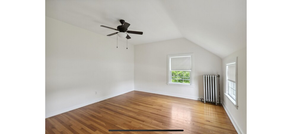 Building Photo - 111 E Garfield Rd