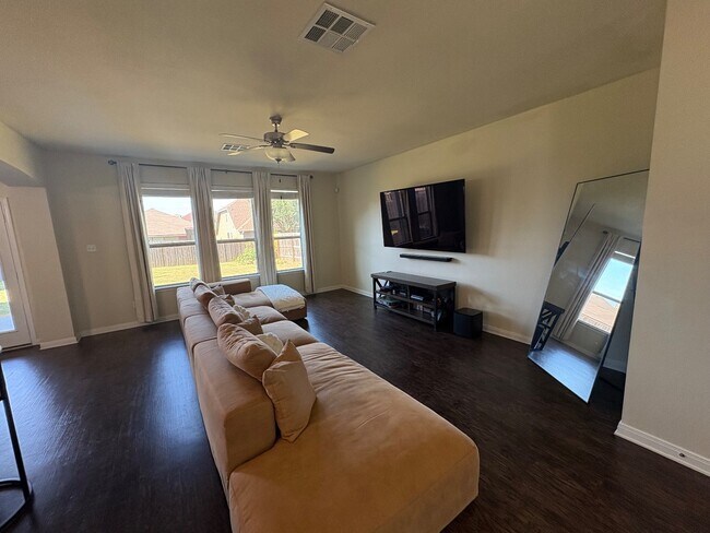 Building Photo - 3407 Greyfriar Dr