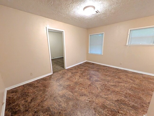 Building Photo - 2206 Ave G