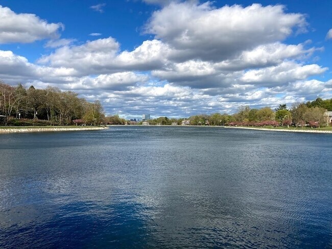 Building Photo - 53 Prince St