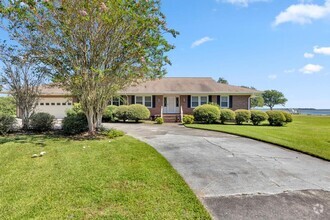 Building Photo - Fully Furnished Short Term Rental! Interco...