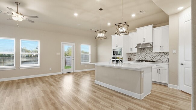 Building Photo - 21450 Petherton Dr