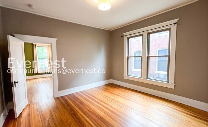 Building Photo - 2104 Bailey Ave