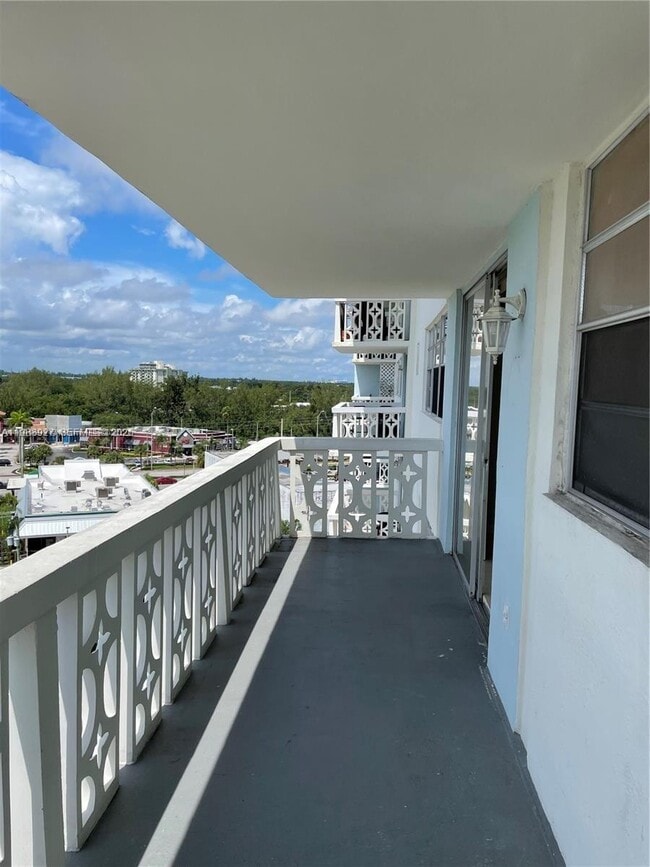 Building Photo - 13155 Ixora Ct