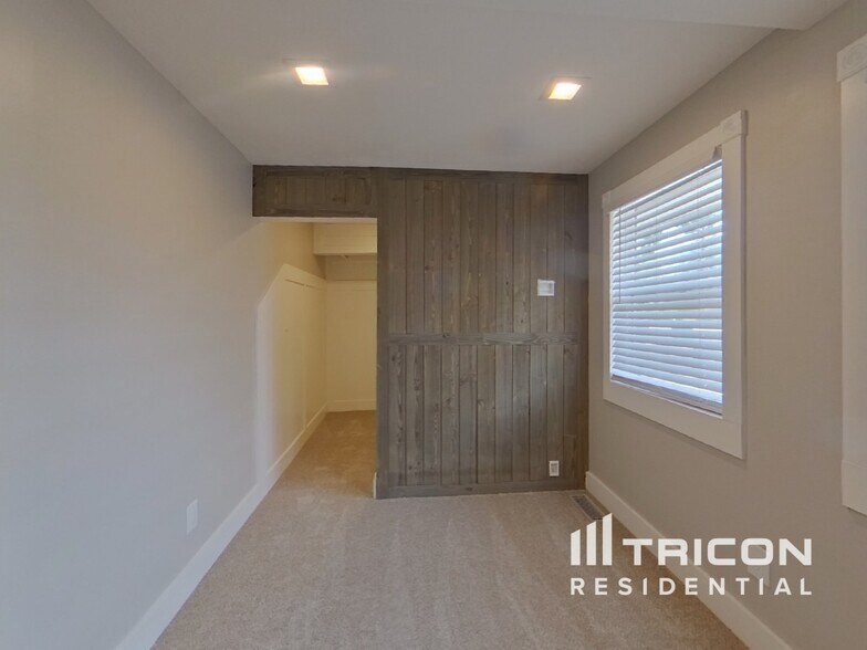 Building Photo - 1208 Atoka Dr