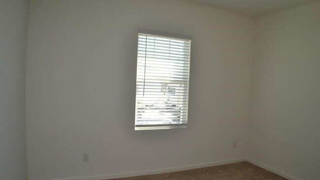 Building Photo - 824 Cedar Elm Dr