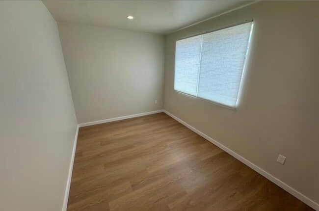 Building Photo - 1676 259th St