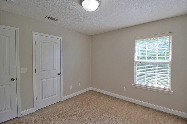 Building Photo - 1203 Cypress Fall Cir