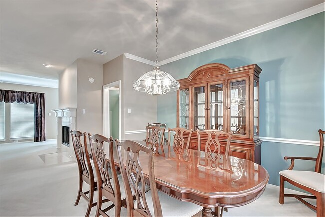 Building Photo - 2803 Norwood Hills Dr