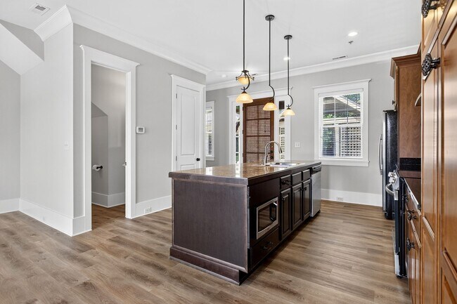 Building Photo - 2409 Spring Creek Boulevard