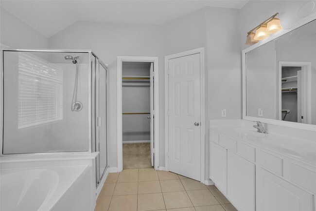 Building Photo - 26 Valewood Pl