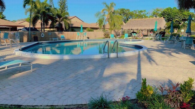 Building Photo - 7509 SW 26th Ct