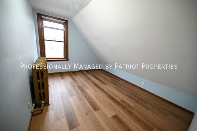 Building Photo - 407 W Main St