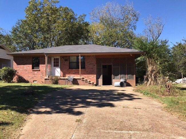 Building Photo - 719 MLK Jr Circle