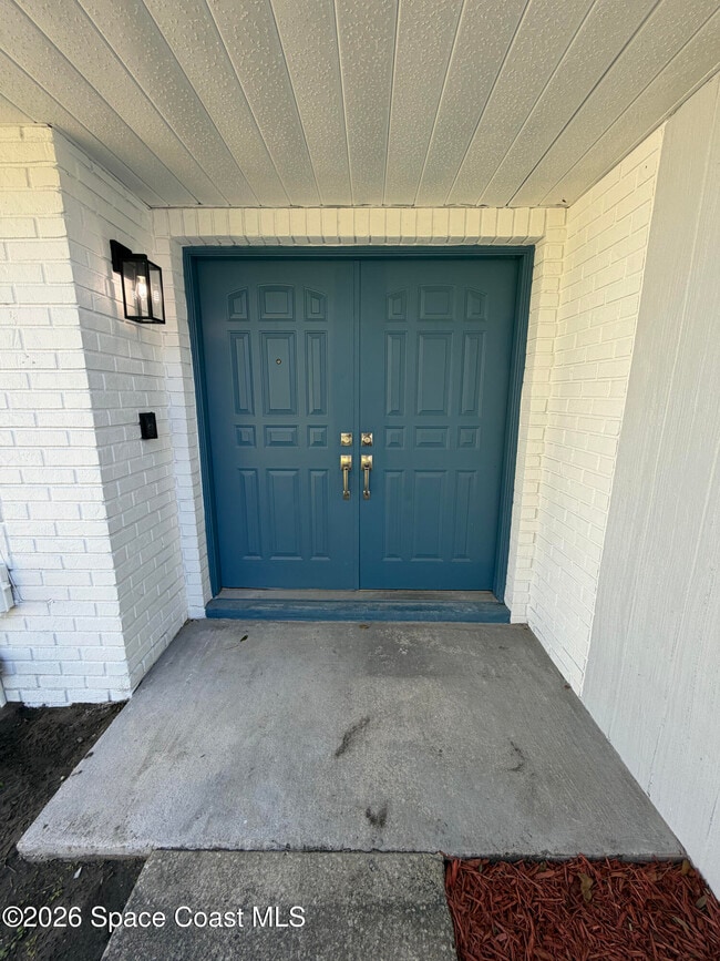 Building Photo - 845 Juniper Cir