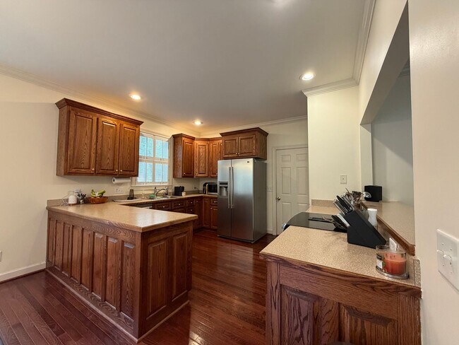 Building Photo - Carolina Lakes Gated Community!!