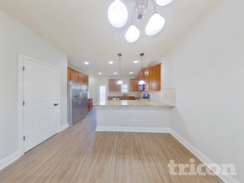 Building Photo - 11350 Freeman Way