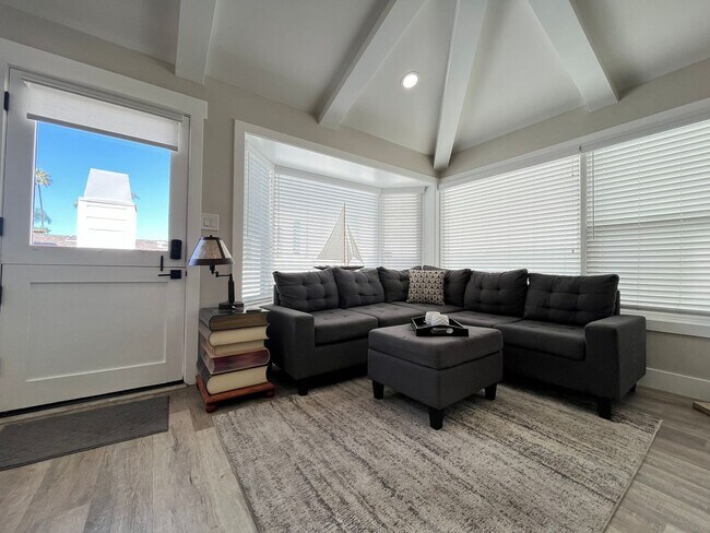 Building Photo - Location, Location, Location! Amazing upper unit near beach!