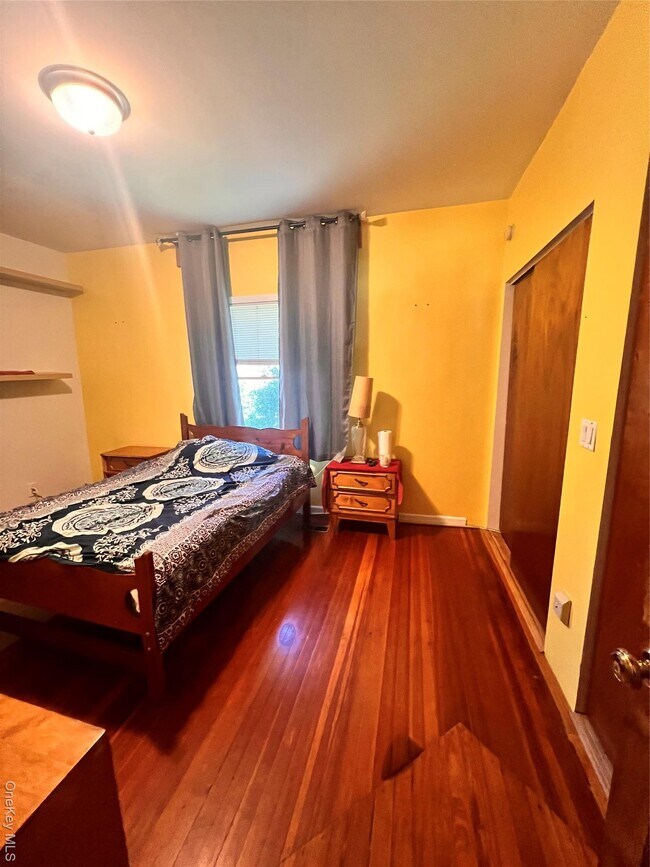 Building Photo - 20 Wolffe St