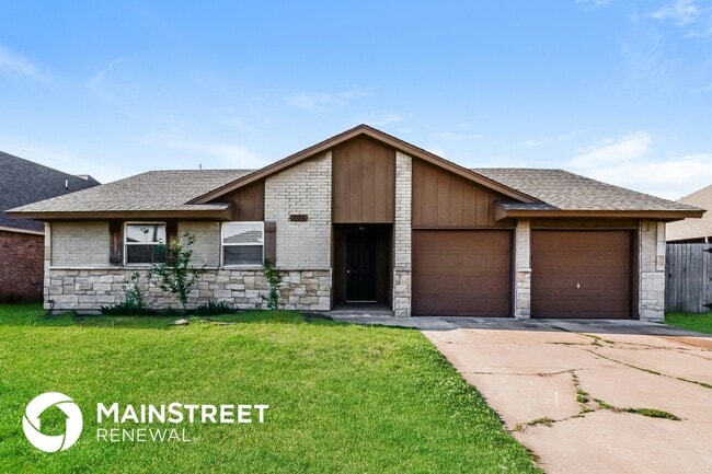 Building Photo - 700 SW 12th St