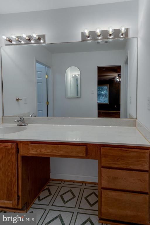 Building Photo - 8413 Manor View Rd