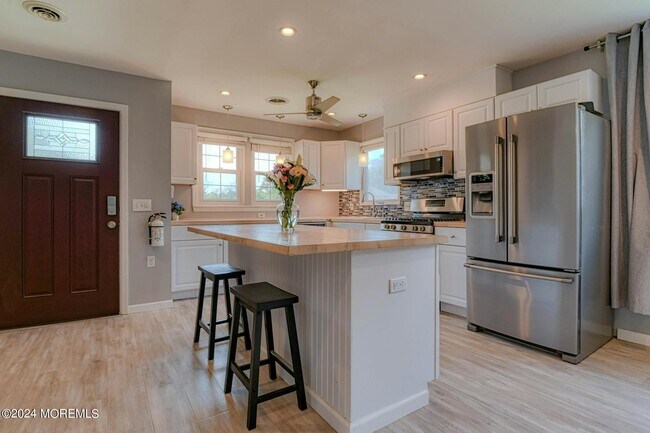 Building Photo - 35 Auburn St