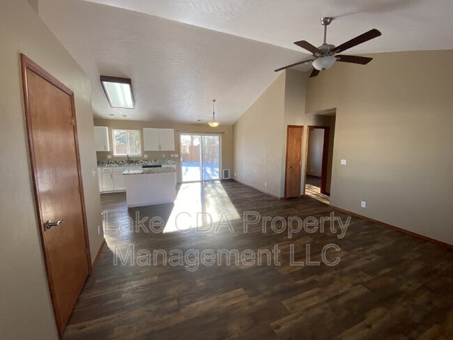 Building Photo - 8920 Torrey Ln