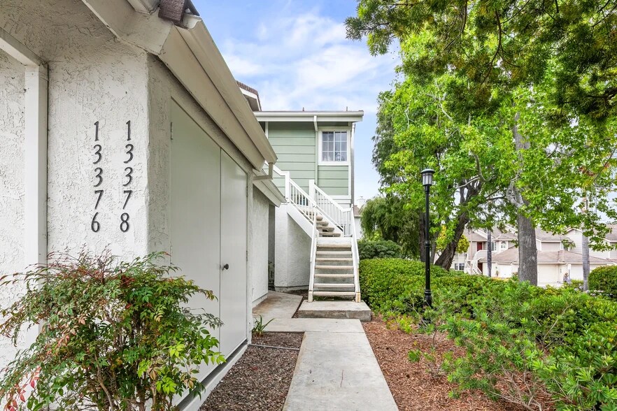 Building Photo - 13378 Tiverton Rd