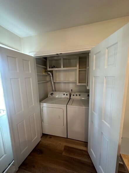 Building Photo - 6512 Springfield Dr