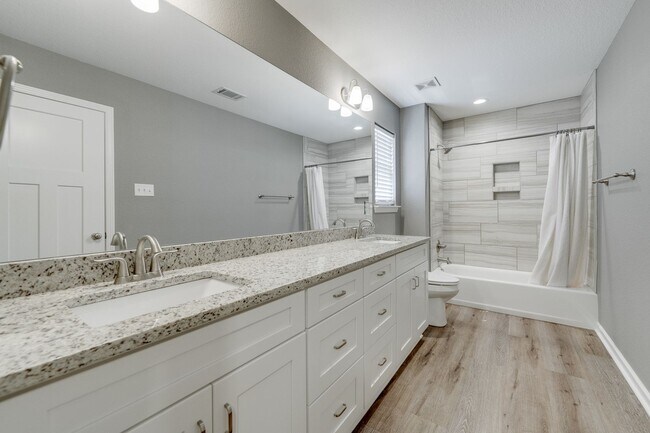 Building Photo - 2120 Shadow Falls Dr