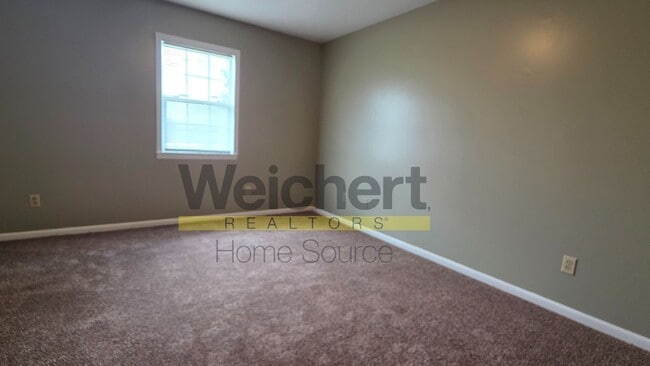 Building Photo - 3 bedroom, 2 bath Two-Story Home South Jonesboro