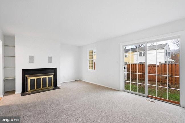 Building Photo - 1851 Sharwood Pl