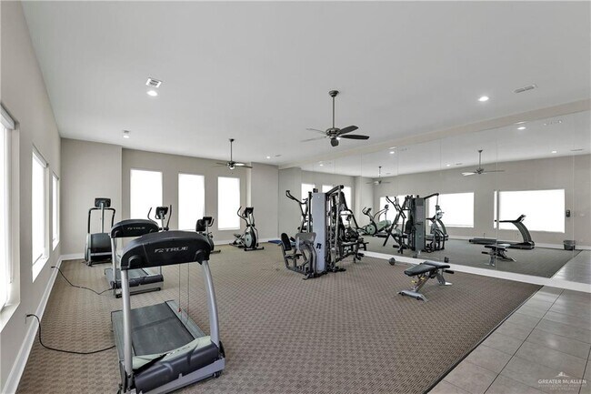 Building Photo - 28 Ozark Ave