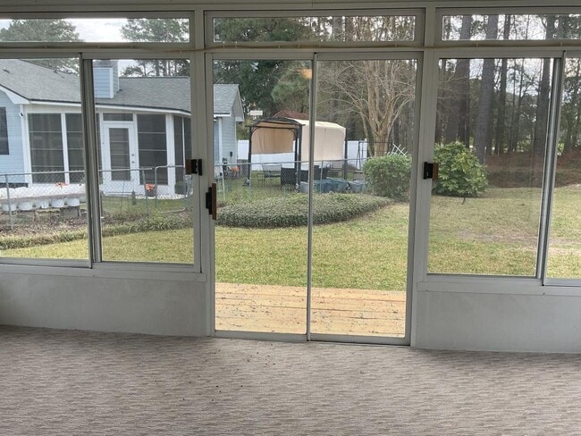 Building Photo - 3650 Farmington Pl