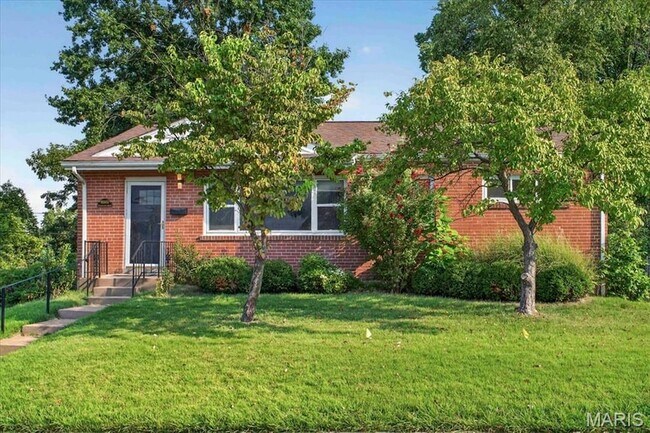 Building Photo - 8561 Everett Ave