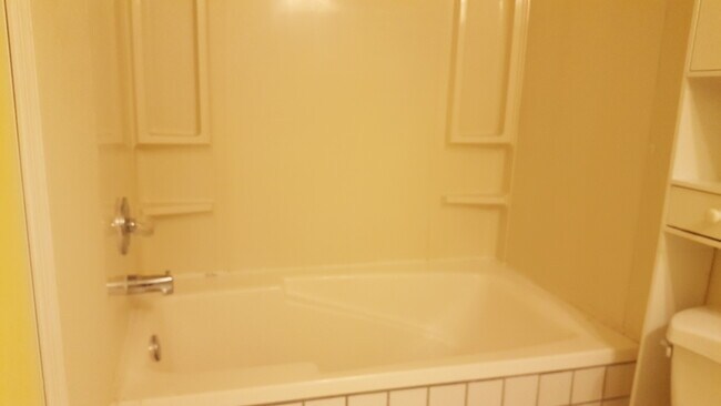 Building Photo - Beautiful 3-Bedroom, 2-Bath Townhome in Edgewood, MD