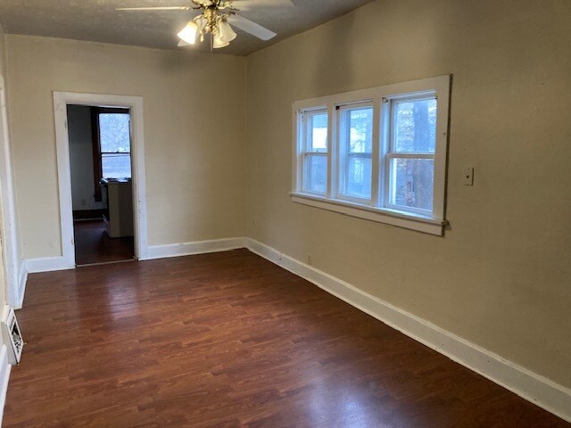 Building Photo - 611 N Adams St