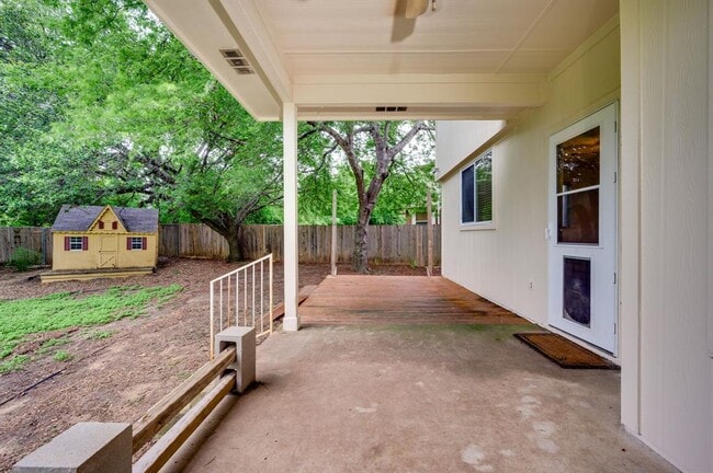 Building Photo - 1112 Sundrop Pl